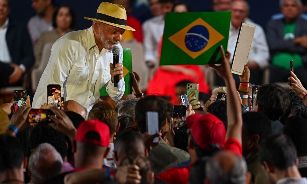 PT organiza atos pelo país em 13 de setembro para reagir a avanço de Flávio Bolsonaro