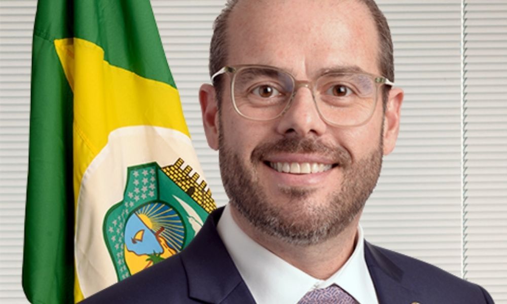 Suplente de Cid, Prisco doa R$ 100 mil à campanha em que concorre com Wagner