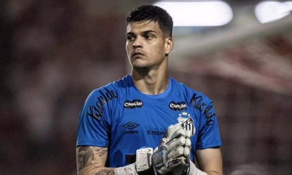Com necessidade de cirurgia no ombro, Brazão desfalca o Santos até o fim do ano