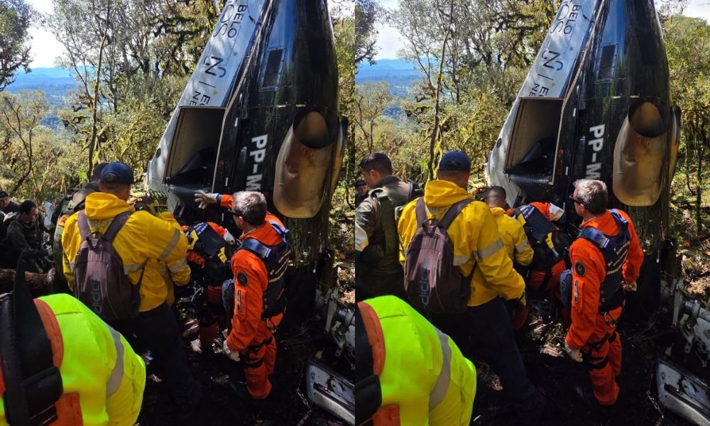 Corpos de Rick e outras 4 vítimas são retirados de helicóptero depois de acidente em SC