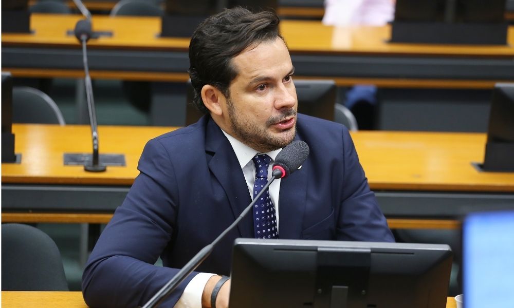 De oficial da PM a candidato ao Senado: Quem é Capitão Alberto Neto, aposta do PL no Amazonas